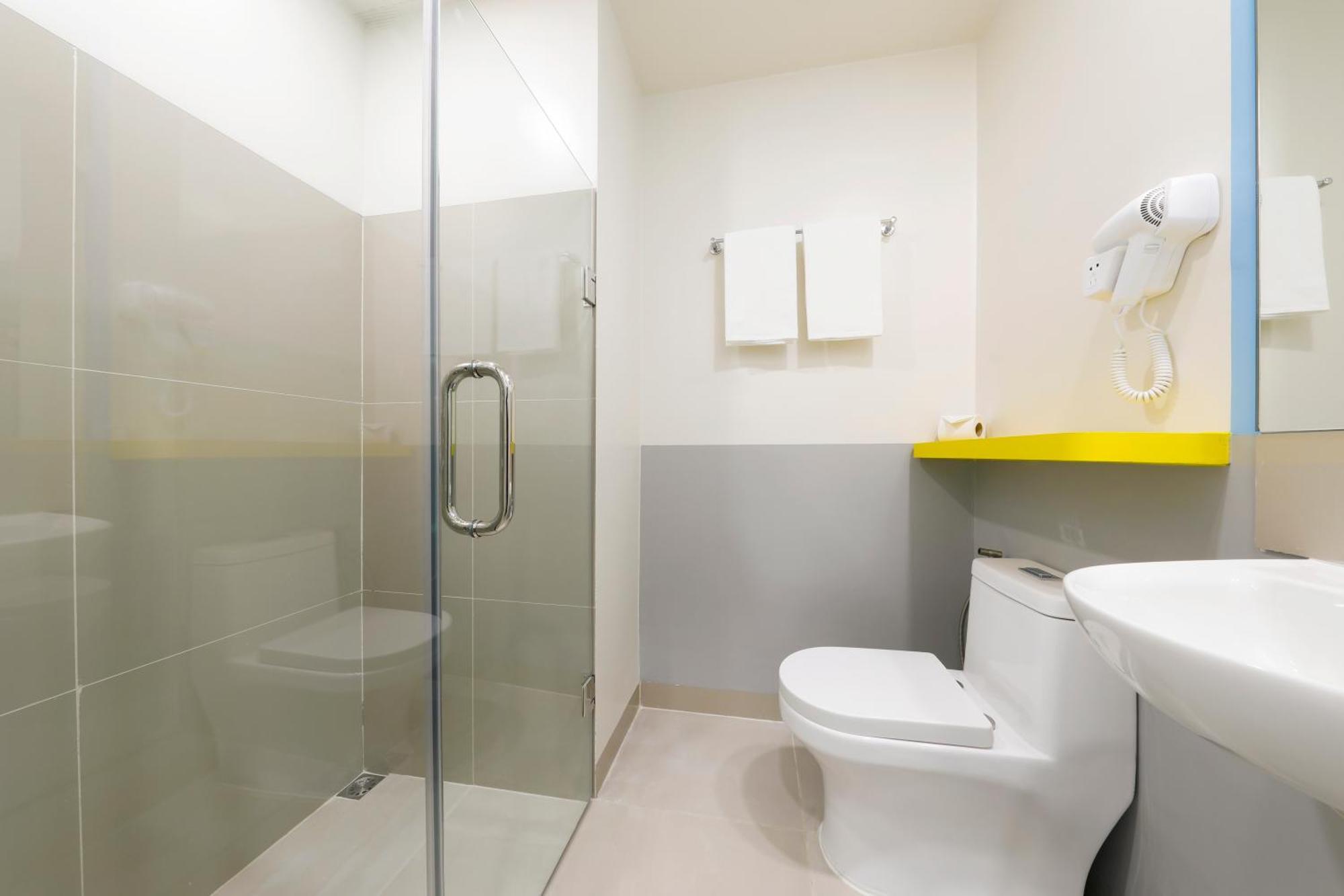 Hop Inn Hotel Iloilo Εξωτερικό φωτογραφία